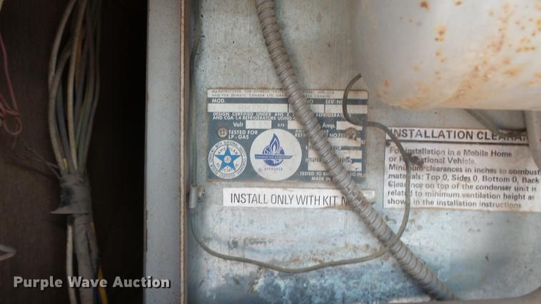 image for item DC3057 1981 Pace Arrow RV