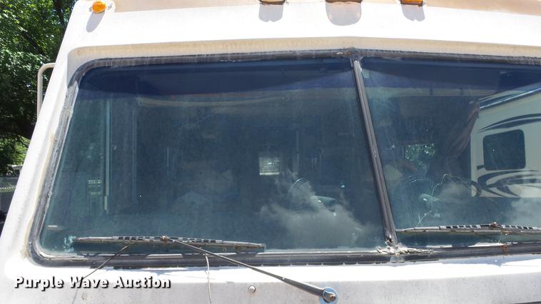 image for item DC3057 1981 Pace Arrow RV