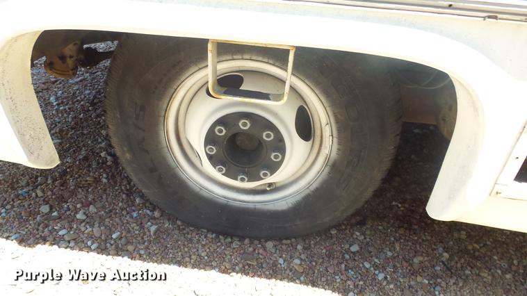 image for item DC3057 1981 Pace Arrow RV