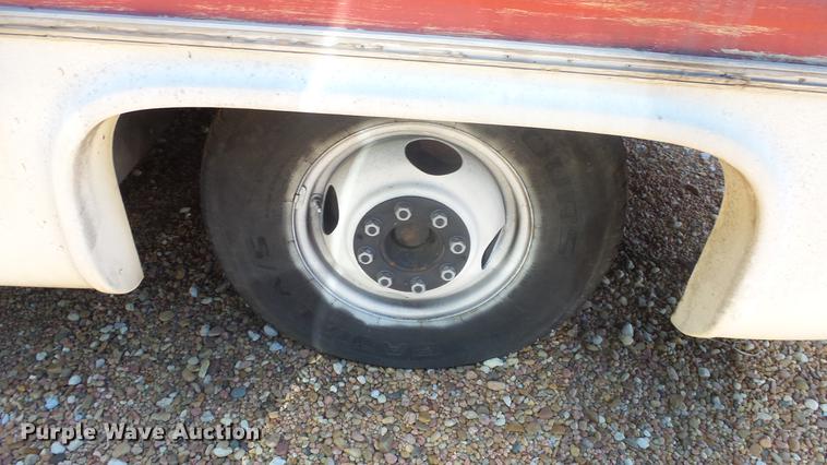 image for item DC3057 1981 Pace Arrow RV