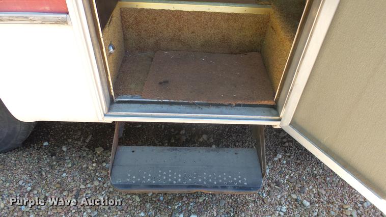 image for item DC3057 1981 Pace Arrow RV