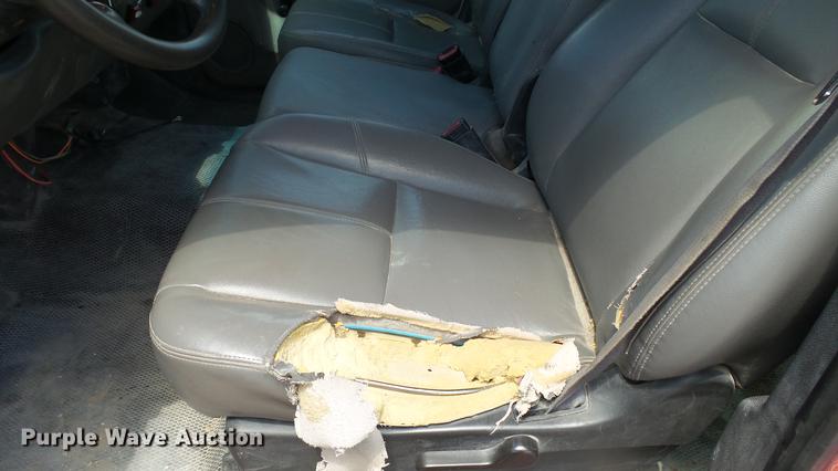 image for item DC4192 2011 Chevrolet Silverado 3500HD Crew Cab pickup truck cab and chassis