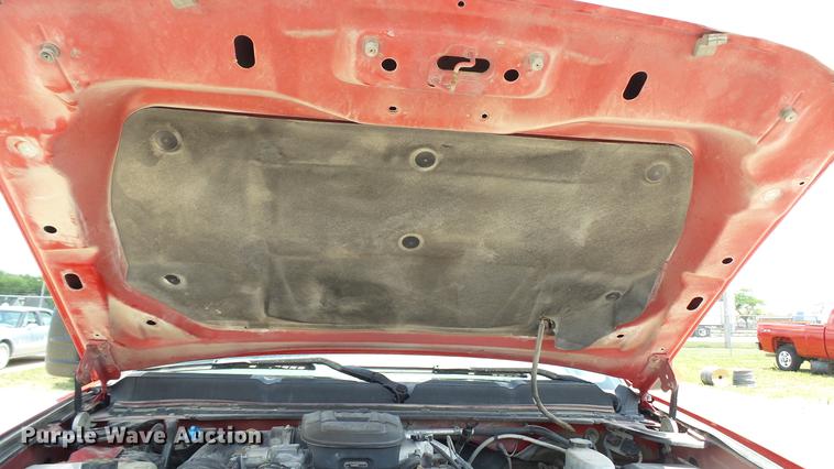 image for item DC4192 2011 Chevrolet Silverado 3500HD Crew Cab pickup truck cab and chassis