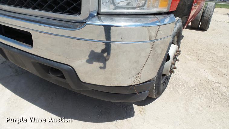 image for item DC4192 2011 Chevrolet Silverado 3500HD Crew Cab pickup truck cab and chassis