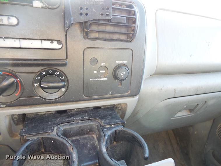 image for item DC4712 2005 Ford F250 Super Duty SuperCab pickup truck