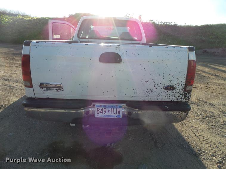 image for item DC4712 2005 Ford F250 Super Duty SuperCab pickup truck