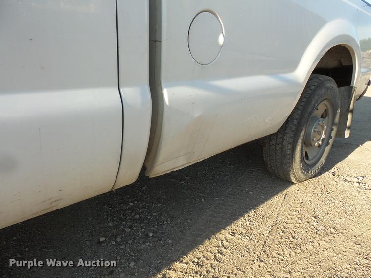 image for item DC4712 2005 Ford F250 Super Duty SuperCab pickup truck