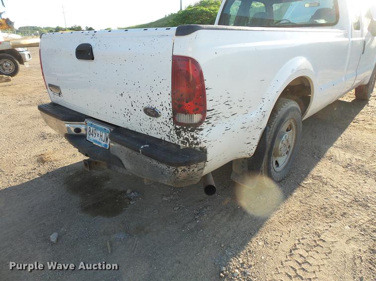 image for item DC4712 2005 Ford F250 Super Duty SuperCab pickup truck