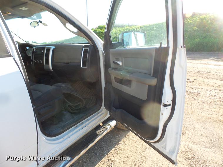 image for item DC4713 2011 Dodge Ram 2500 Quad Cab pickup truck