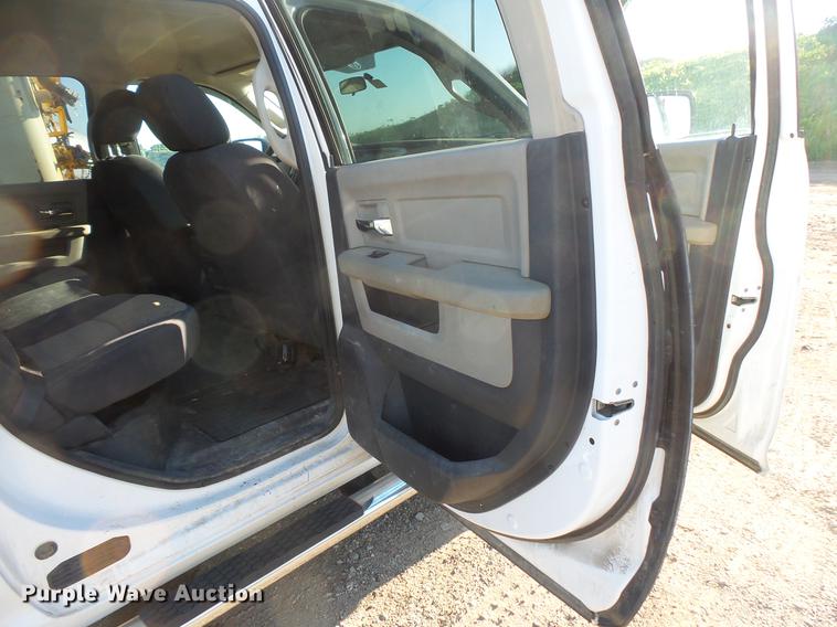 image for item DC4713 2011 Dodge Ram 2500 Quad Cab pickup truck
