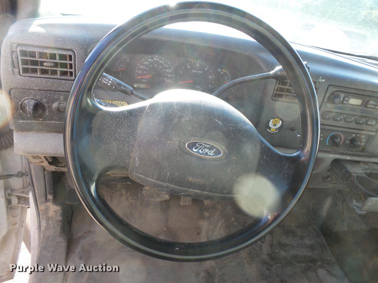 image for item DC4714 2004 Ford F250 Super Duty SuperCab pickup truck