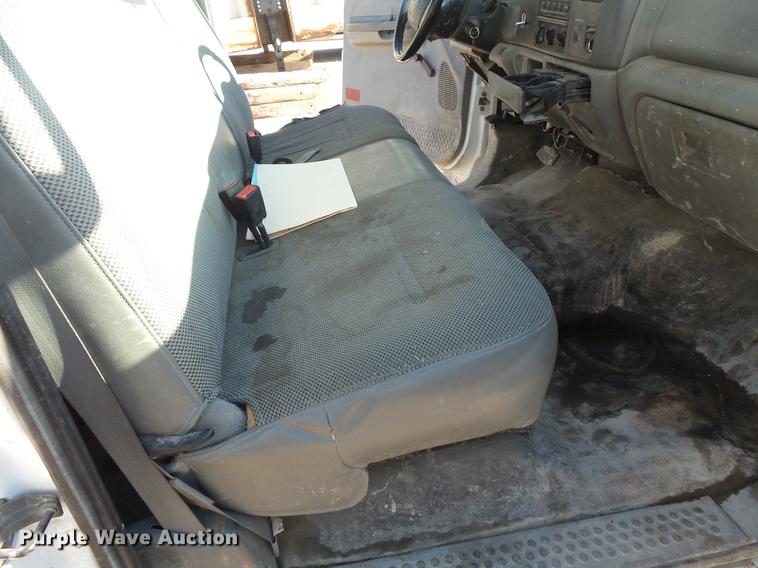 image for item DC4714 2004 Ford F250 Super Duty SuperCab pickup truck