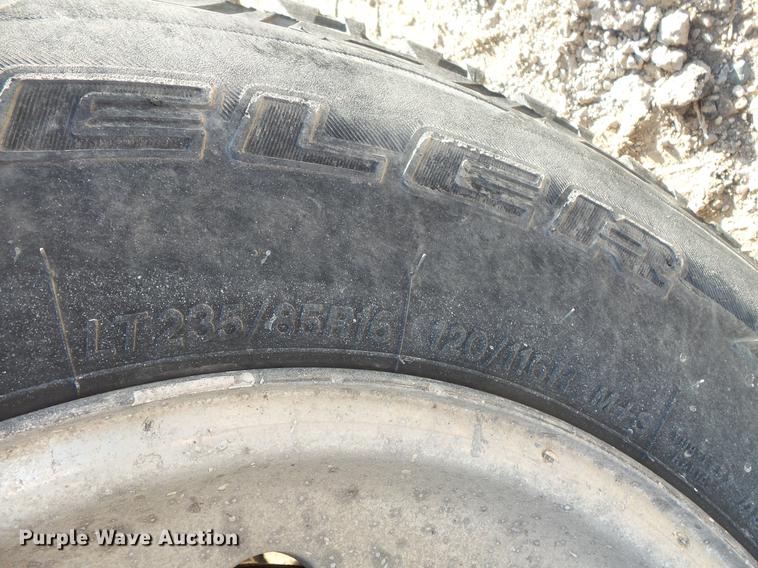 image for item DC4714 2004 Ford F250 Super Duty SuperCab pickup truck