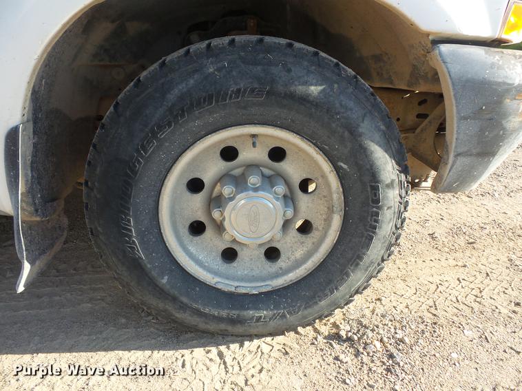 image for item DC4714 2004 Ford F250 Super Duty SuperCab pickup truck