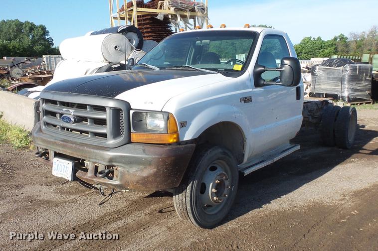 image for item DC4715 1999 Ford F450 Super Duty truck cab and chassis
