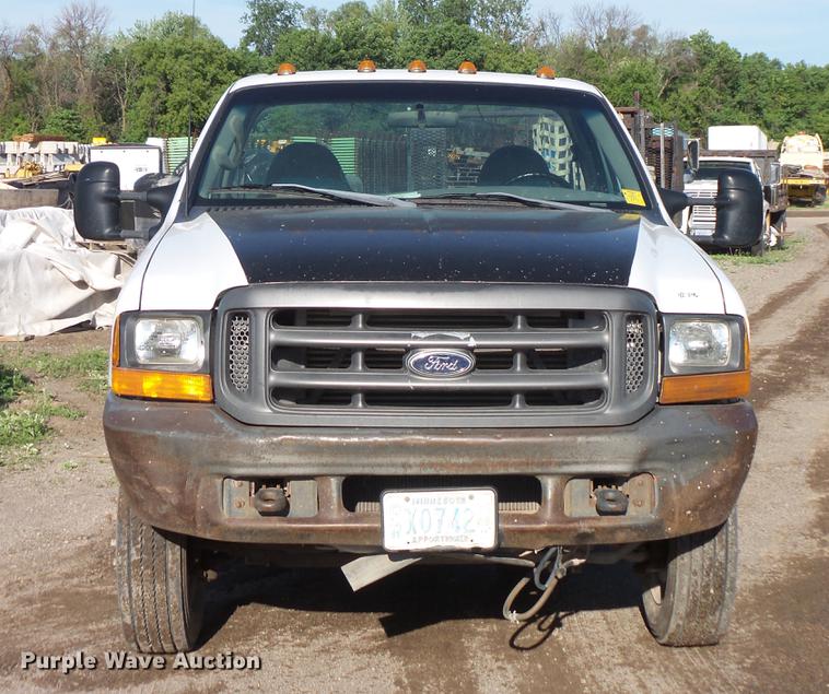 image for item DC4715 1999 Ford F450 Super Duty truck cab and chassis