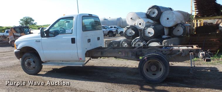 image for item DC4715 1999 Ford F450 Super Duty truck cab and chassis