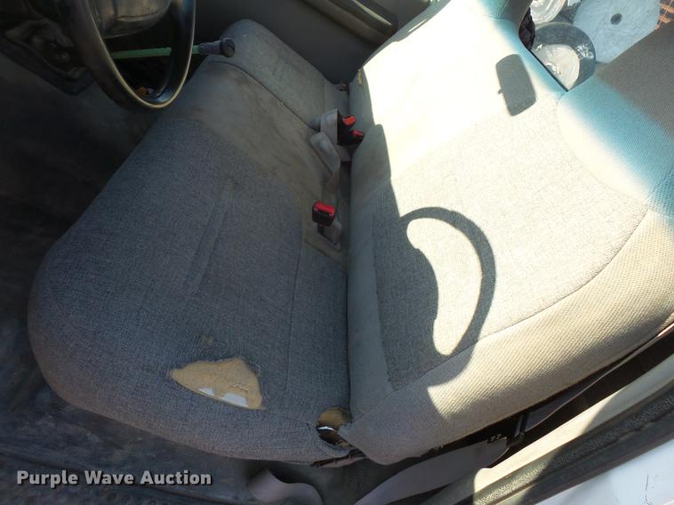 image for item DC4715 1999 Ford F450 Super Duty truck cab and chassis