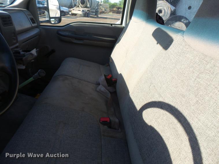 image for item DC4715 1999 Ford F450 Super Duty truck cab and chassis