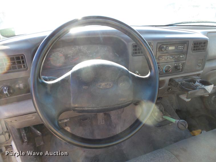 image for item DC4715 1999 Ford F450 Super Duty truck cab and chassis