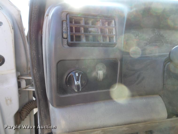 image for item DC4715 1999 Ford F450 Super Duty truck cab and chassis