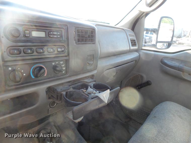 image for item DC4715 1999 Ford F450 Super Duty truck cab and chassis