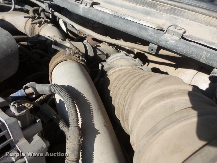 image for item DC4715 1999 Ford F450 Super Duty truck cab and chassis