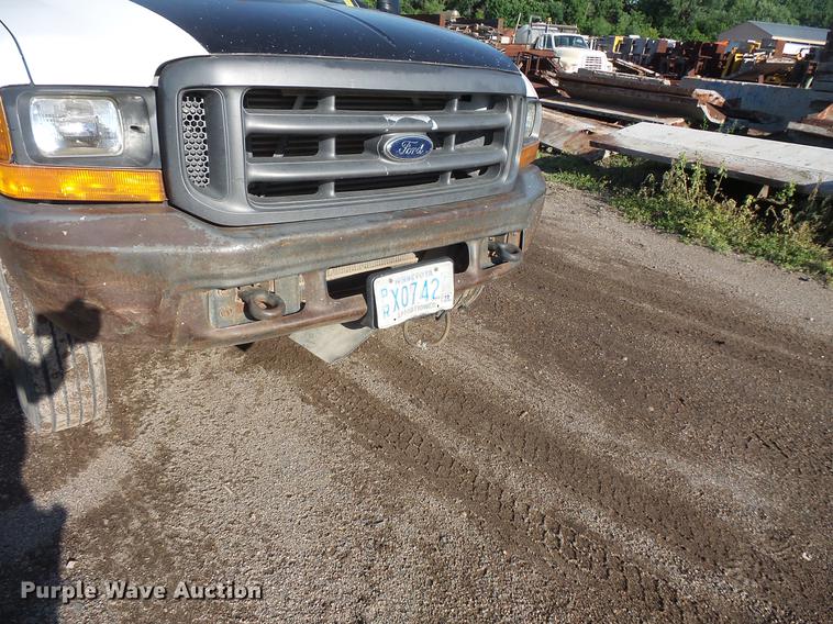 image for item DC4715 1999 Ford F450 Super Duty truck cab and chassis