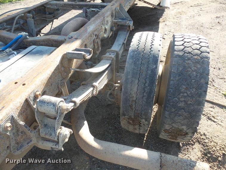 image for item DC4715 1999 Ford F450 Super Duty truck cab and chassis