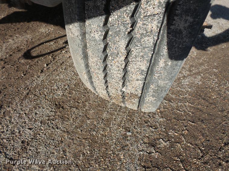 image for item DC4715 1999 Ford F450 Super Duty truck cab and chassis