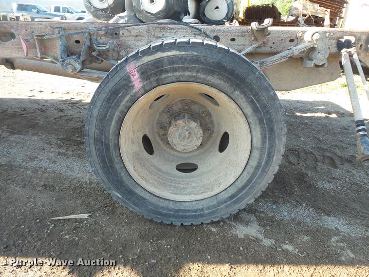 image for item DC4715 1999 Ford F450 Super Duty truck cab and chassis