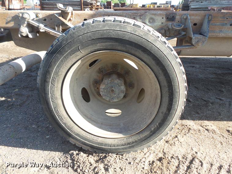 image for item DC4715 1999 Ford F450 Super Duty truck cab and chassis