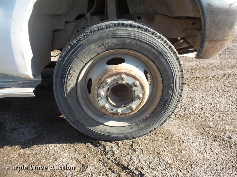 image for item DC4715 1999 Ford F450 Super Duty truck cab and chassis