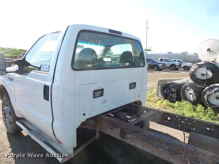 image for item DC4715 1999 Ford F450 Super Duty truck cab and chassis