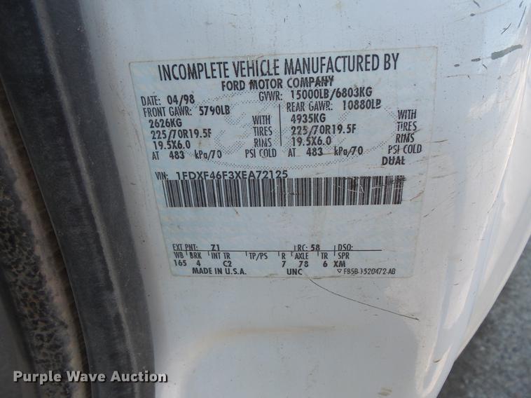 image for item DC4715 1999 Ford F450 Super Duty truck cab and chassis