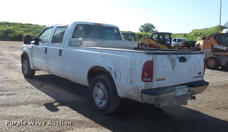 image for item DC4716 2005 Ford F250 Super Duty Crew Cab pickup truck