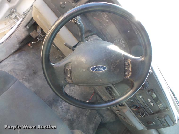 image for item DC4716 2005 Ford F250 Super Duty Crew Cab pickup truck