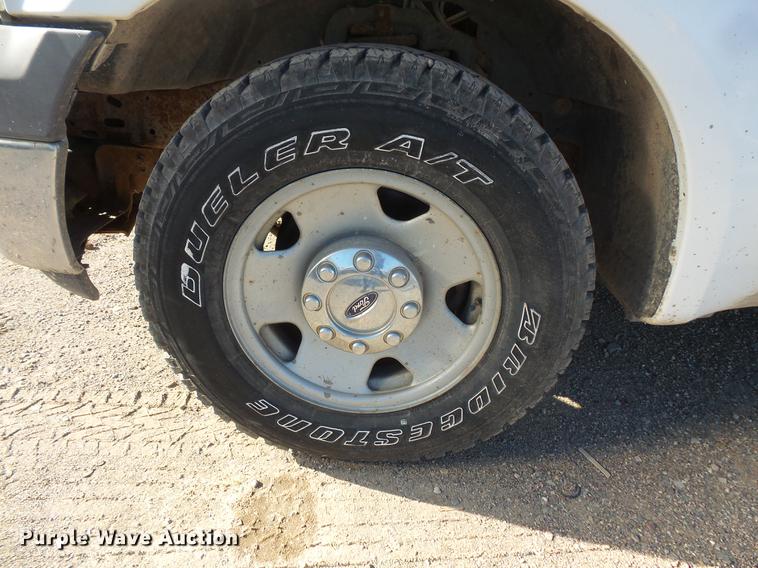 image for item DC4716 2005 Ford F250 Super Duty Crew Cab pickup truck