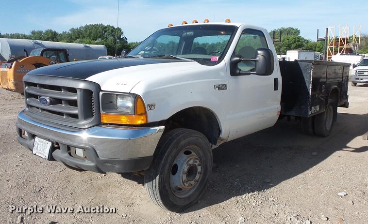 image for item DC4717 1999 Ford F450 Super Duty utility truck