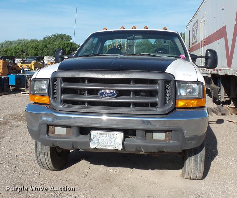image for item DC4717 1999 Ford F450 Super Duty utility truck