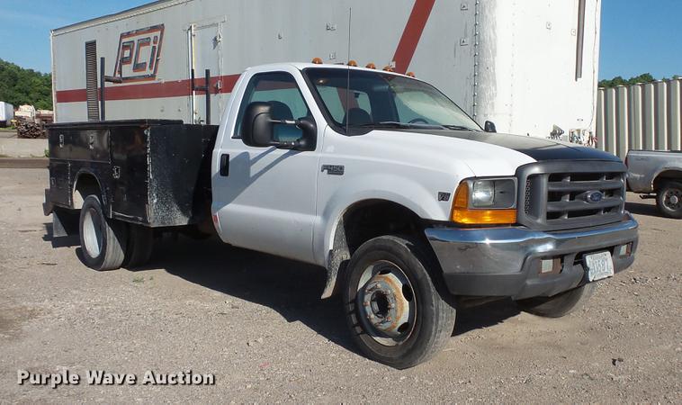 image for item DC4717 1999 Ford F450 Super Duty utility truck