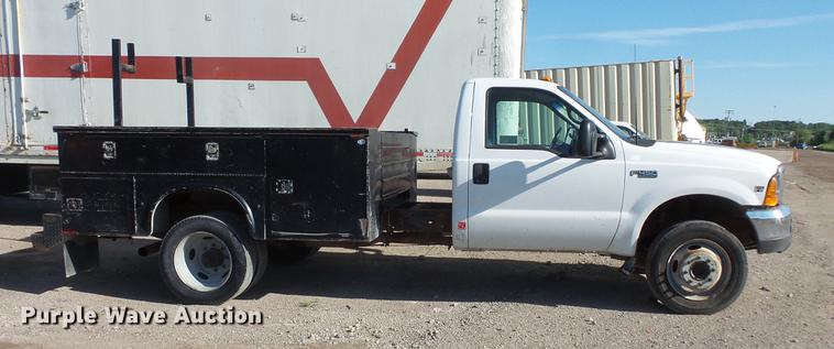 image for item DC4717 1999 Ford F450 Super Duty utility truck