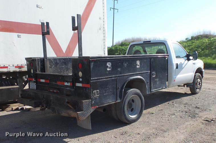 image for item DC4717 1999 Ford F450 Super Duty utility truck