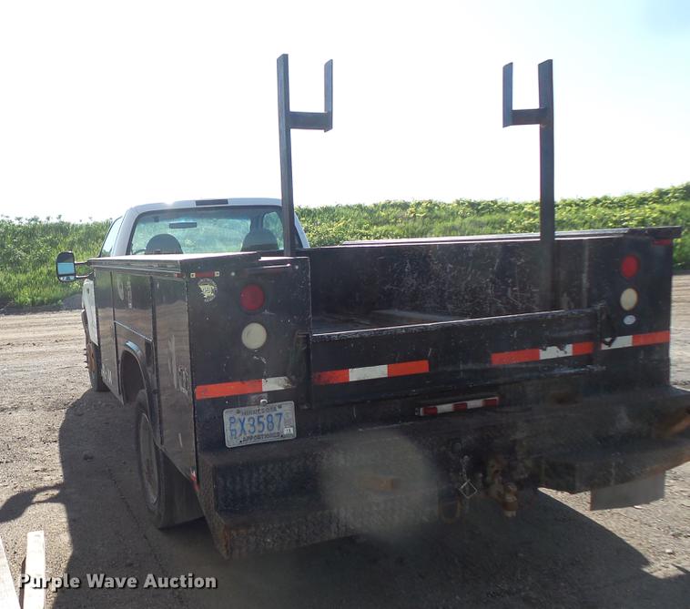 image for item DC4717 1999 Ford F450 Super Duty utility truck