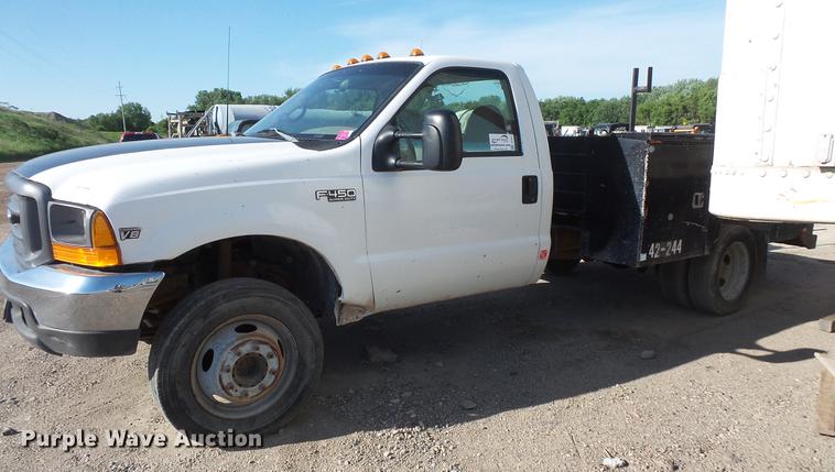 image for item DC4717 1999 Ford F450 Super Duty utility truck