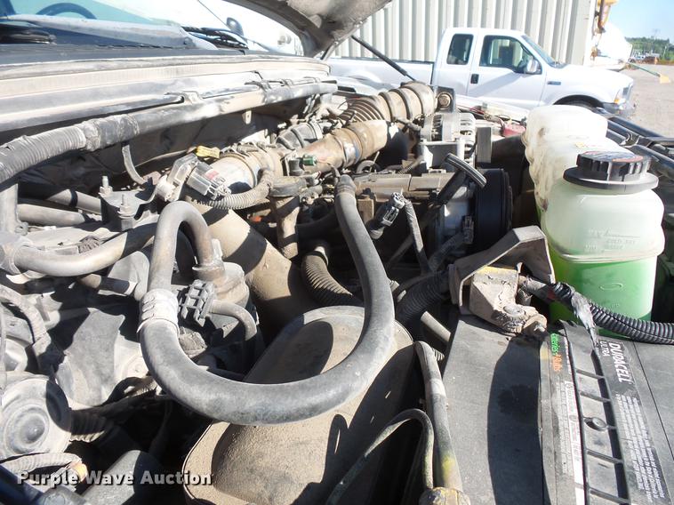 image for item DC4717 1999 Ford F450 Super Duty utility truck