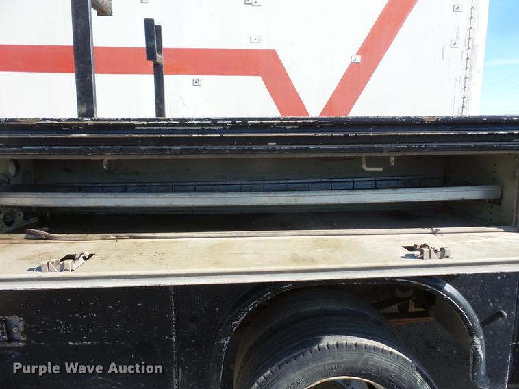 image for item DC4717 1999 Ford F450 Super Duty utility truck