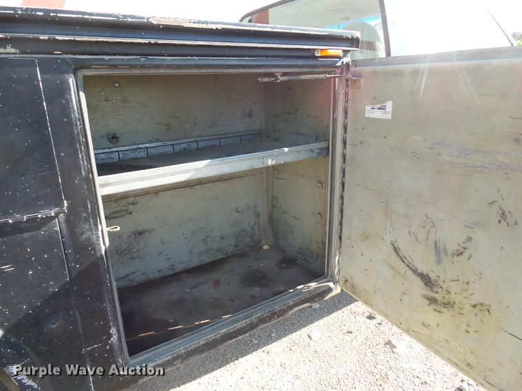 image for item DC4717 1999 Ford F450 Super Duty utility truck