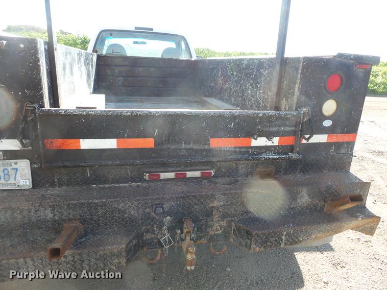 image for item DC4717 1999 Ford F450 Super Duty utility truck