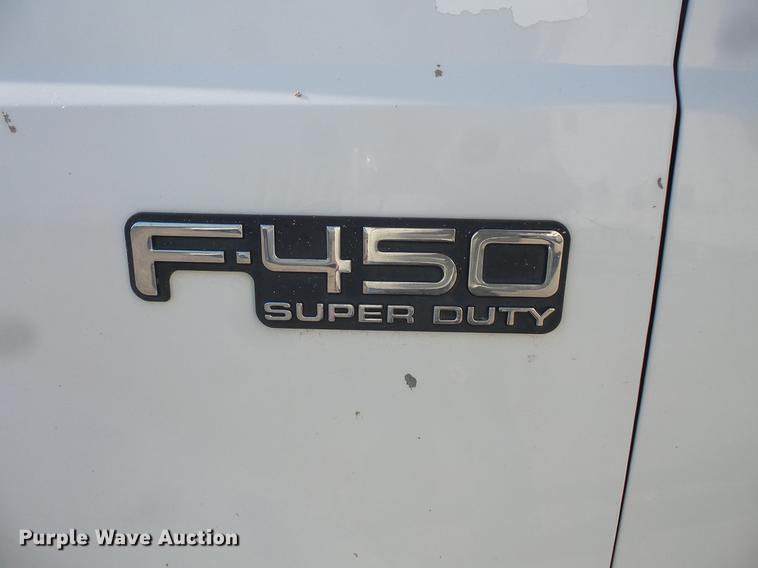 image for item DC4717 1999 Ford F450 Super Duty utility truck